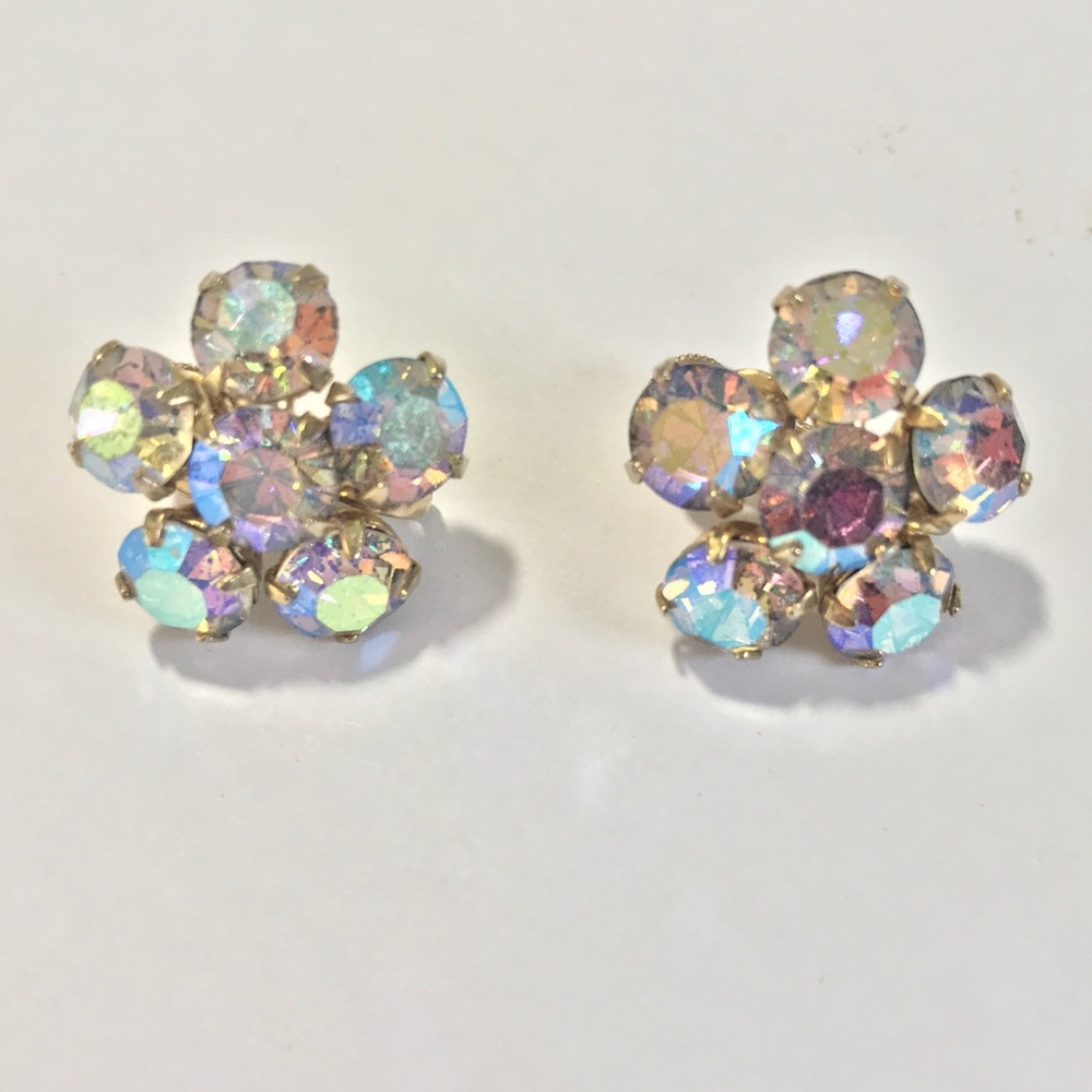 Adorable Vintage Rhinestone Clip-on Earrings